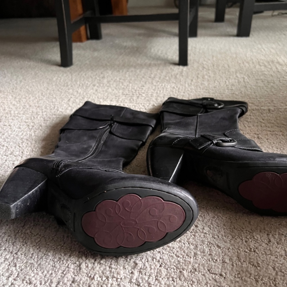 Born Boots - Picture 2 of 3